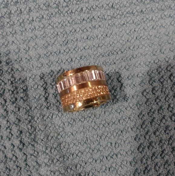 Michael Kors Ring - Picture 1 of 4